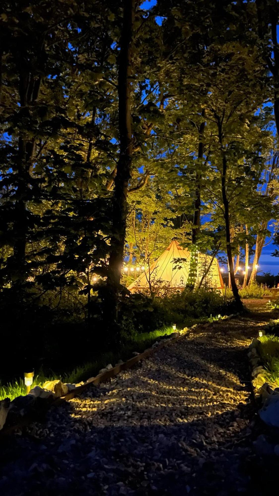 Hotel Glamping At Camp Corve Chale Esterno foto